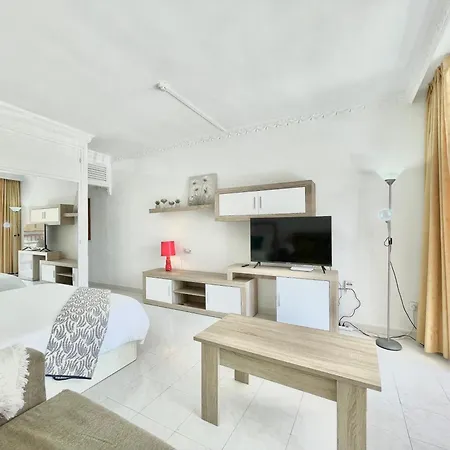 Estudio En Primera Linea De Playa *